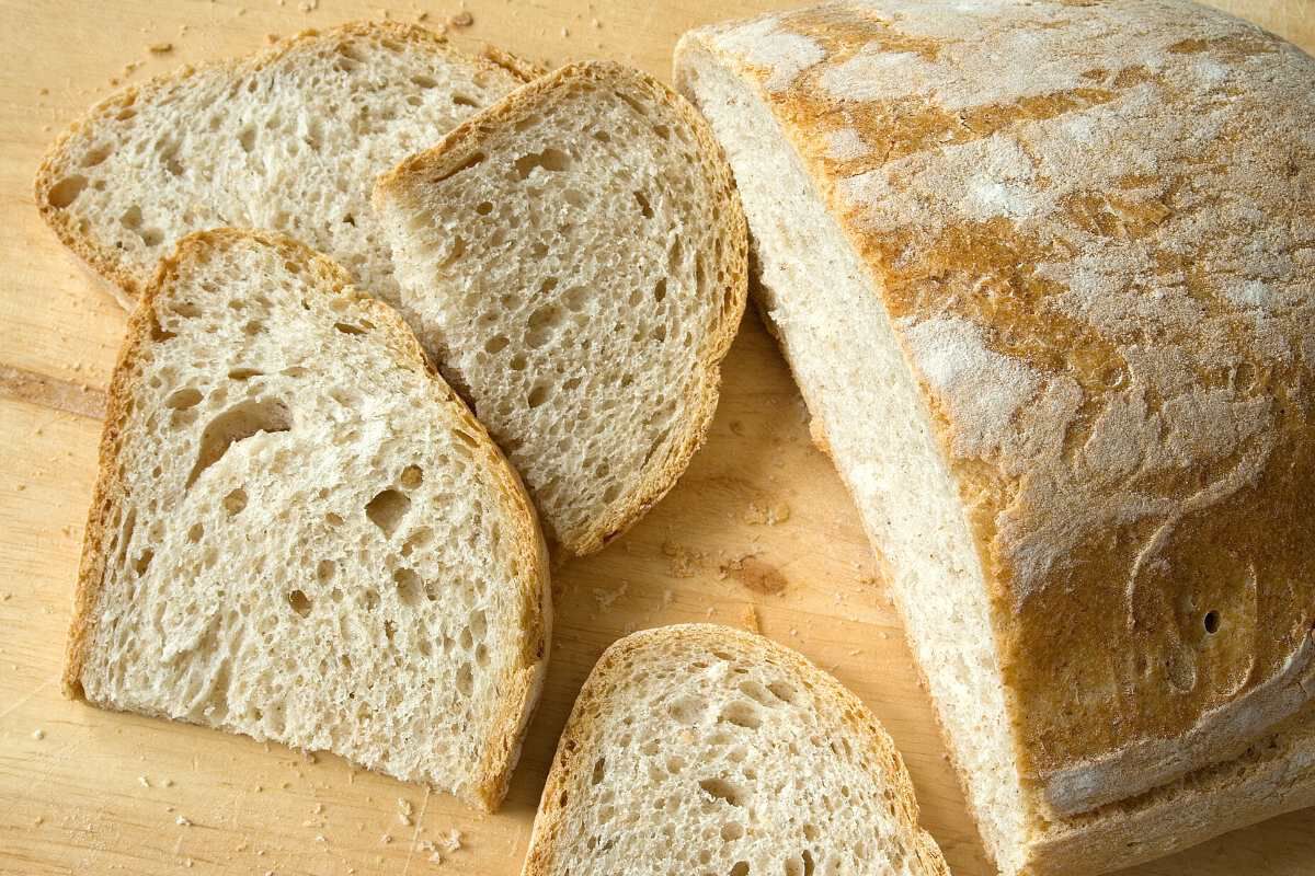 Pane sciocco toscano